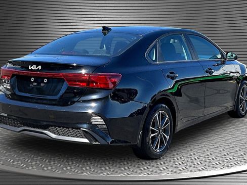 Used 2023 Kia Forte LXS FWD image 6