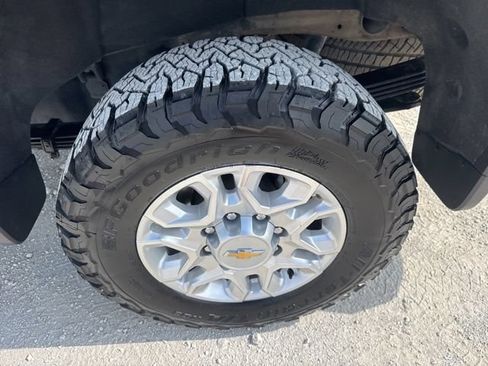 Used 2024 Chevrolet Silverado 2500 LTZ AWD/4WD image 30