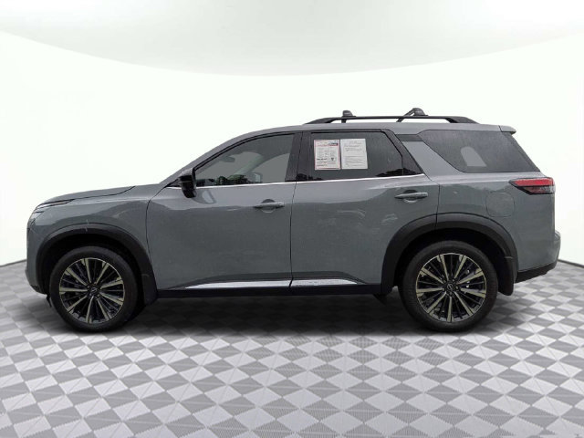 Used 2026 Nissan Pathfinder Platinum w/ Cargo Package FWD image 7