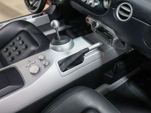 Used 2005 Ford GT image 39