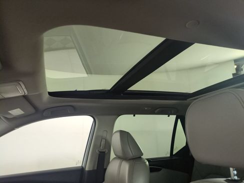 Certified 2023 Honda Pilot Touring image 24