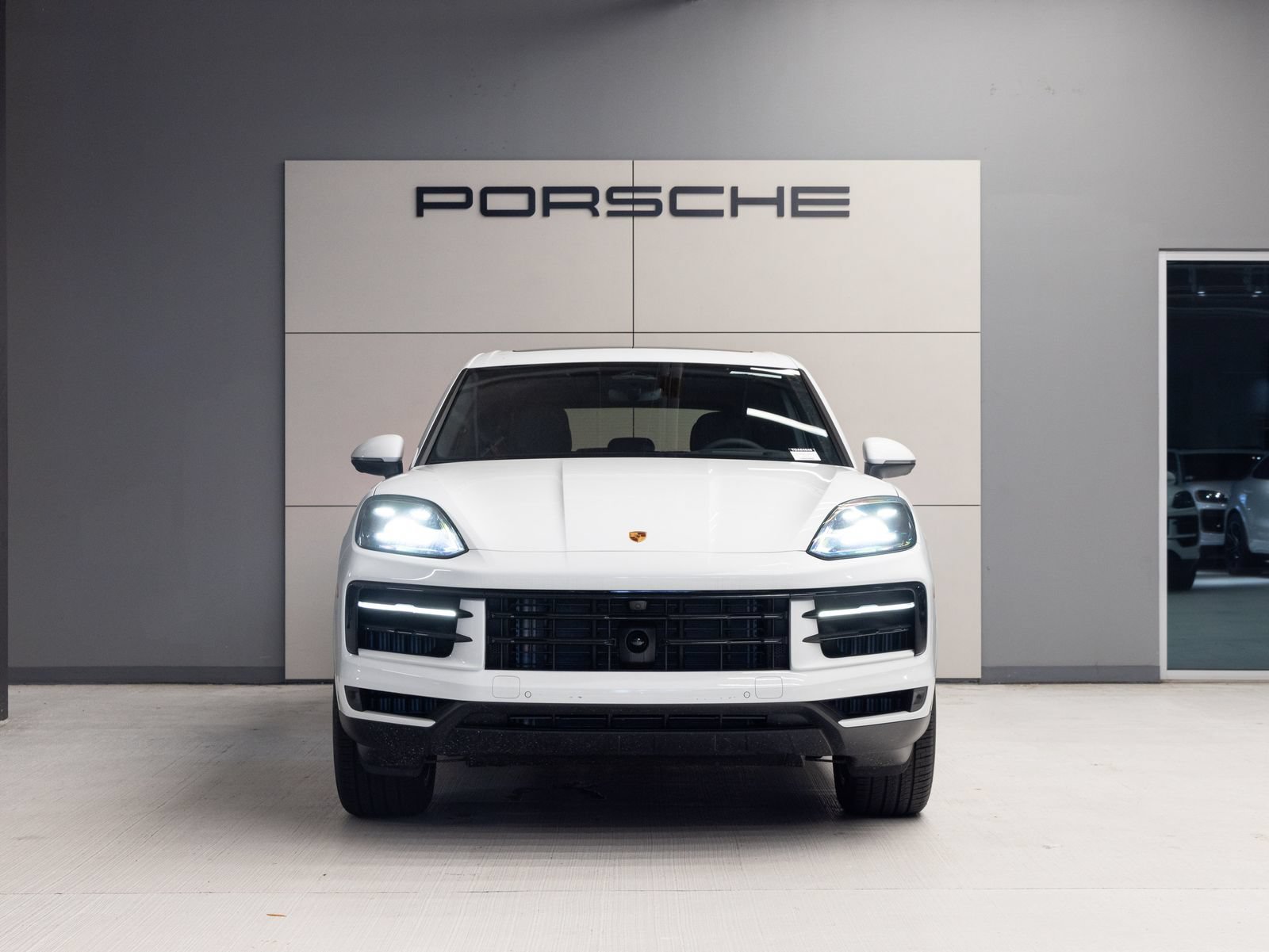 Certified 2026 Porsche Cayenne AWD/4WD image 10
