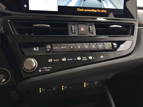 Used 2025 Lexus ES 350 F Sport FWD image 29
