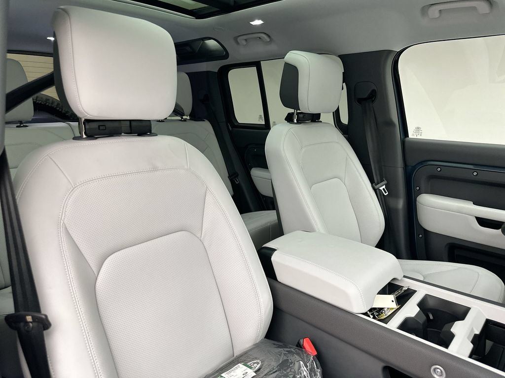 New 2026 Land Rover Defender 110 S AWD/4WD image 6