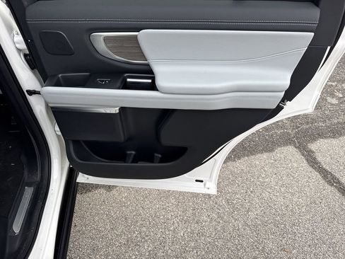 New 2026 Ford Expedition Platinum w/ Platinum Ultimate Package image 16