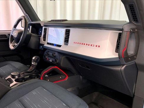 Certified 2025 Ford Bronco Heritage Edition image 28