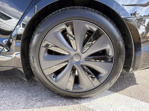 Used 2021 Tesla Model S Plaid image 10