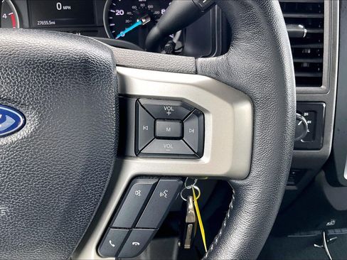Used 2020 Ford F250 XL w/ STX Appearance Package AWD/4WD image 18