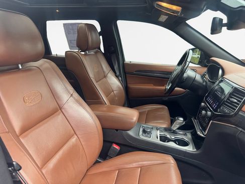 Used 2020 Jeep Grand Cherokee Overland AWD/4WD image 26