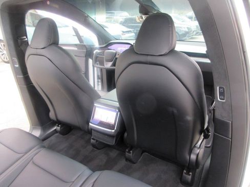 Used 2022 Tesla Model X AWD/4WD image 33