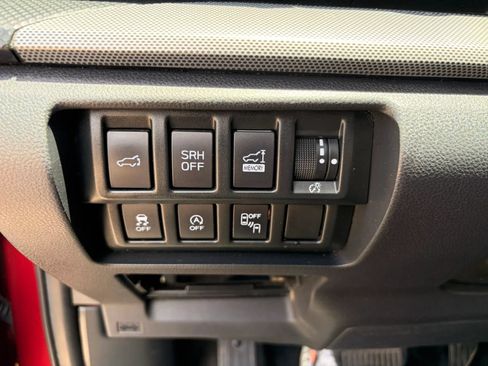 Used 2020 Subaru Forester Limited AWD/4WD image 30