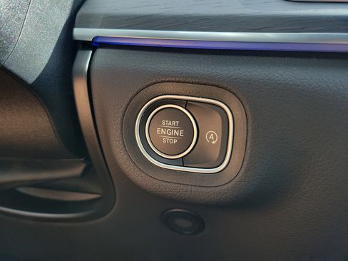 Certified 2025 Mercedes-Benz GLS 450 4MATIC image 18