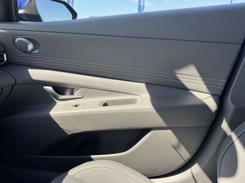Used 2023 Hyundai Elantra SEL w/ Convenience Package FWD image 32