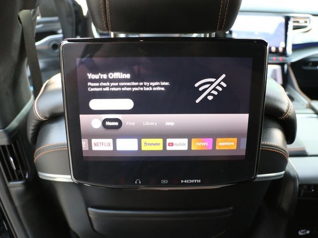Used 2023 Jeep Grand Wagoneer Series III w/ Rear Seat Video Group 1 AWD/4WD image 19