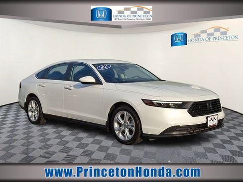 Certified 2025 Honda Accord LX image 1