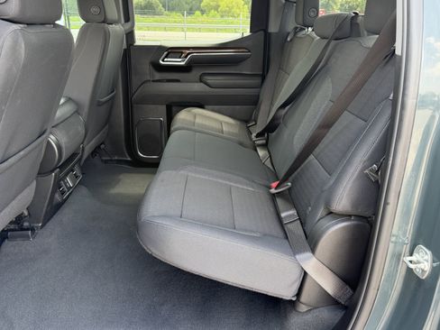 Used 2025 Chevrolet Silverado 1500 LT AWD/4WD image 32