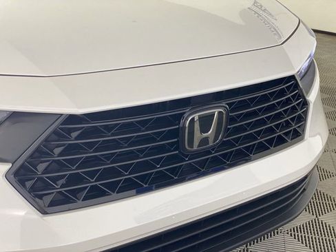 Used 2025 Honda Accord Sport image 36