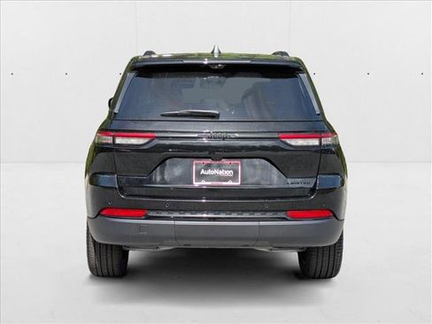 New 2025 Jeep Grand Cherokee Limited w/ Luxury Tech Group II image 7