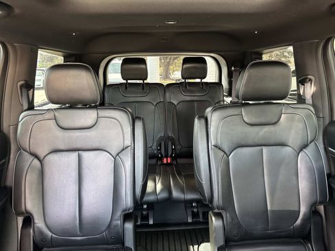 Used 2023 Jeep Grand Cherokee L Overland image 9