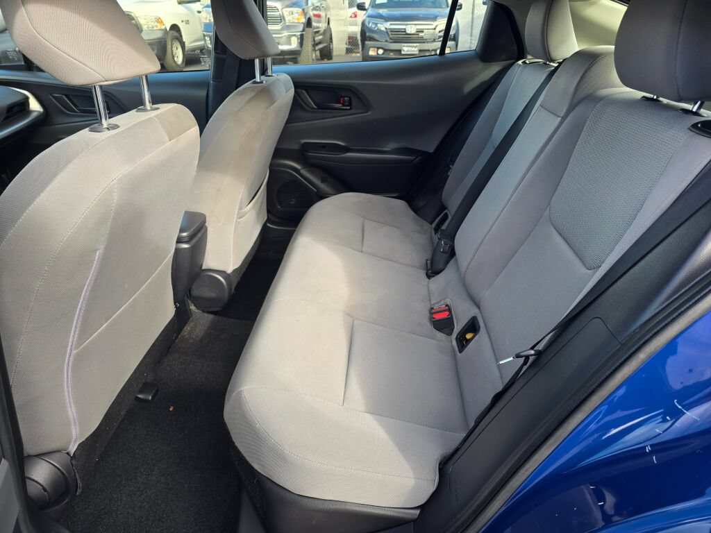 Used 2023 Toyota Prius LE FWD image 13