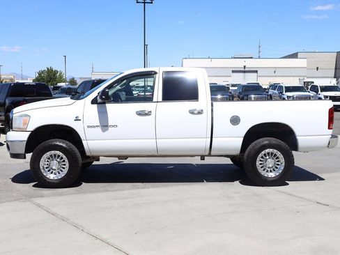 Used 2006 Dodge Ram 2500 Truck SLT w/ Trailer Tow Group AWD/4WD image 3