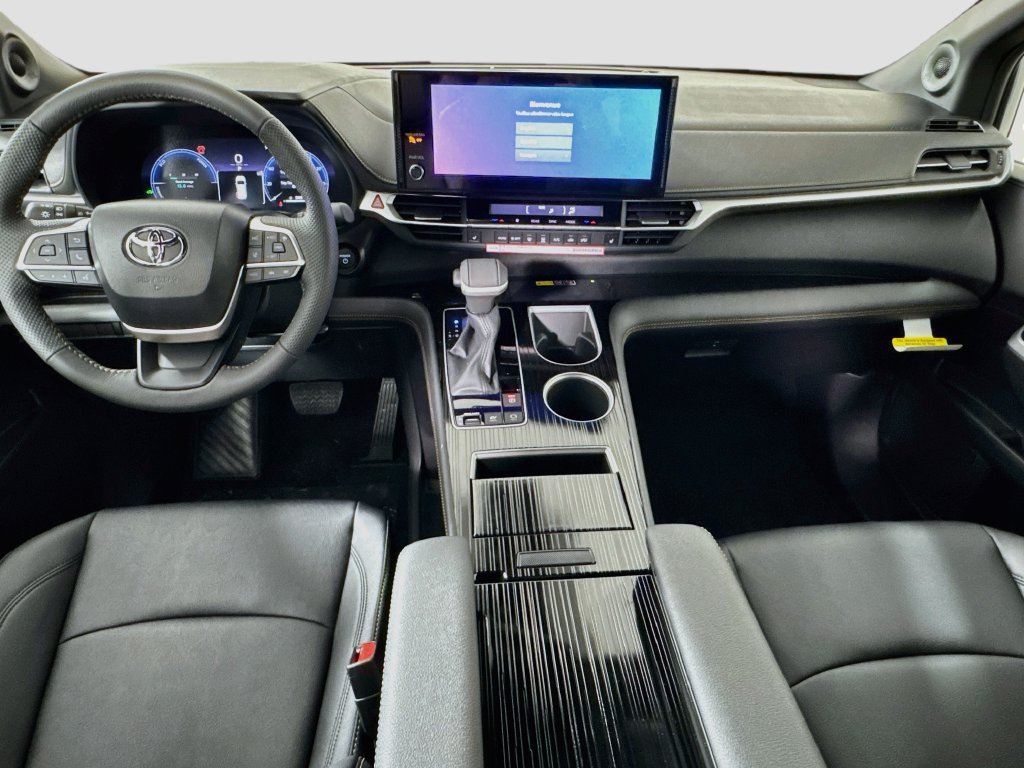 New 2026 Toyota Sienna XLE Woodland Edition AWD/4WD image 24