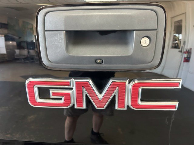 Used 2018 GMC Sierra 2500 SLT w/ All Terrain HD Package AWD/4WD image 7