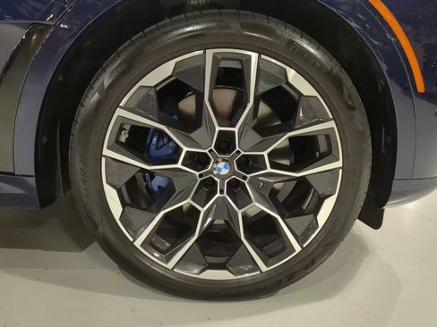 Certified 2025 BMW X7 M60i AWD/4WD image 6