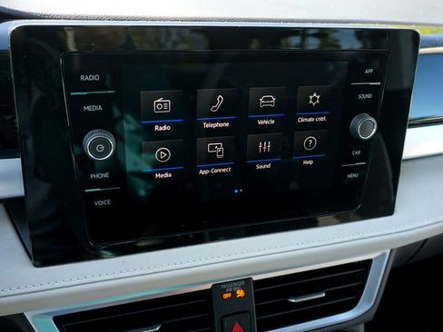New 2026 Volkswagen Taos SE AWD/4WD image 13