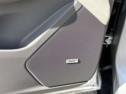 Used 2017 Cadillac XT5 Luxury w/ Driver Awareness Package image 20