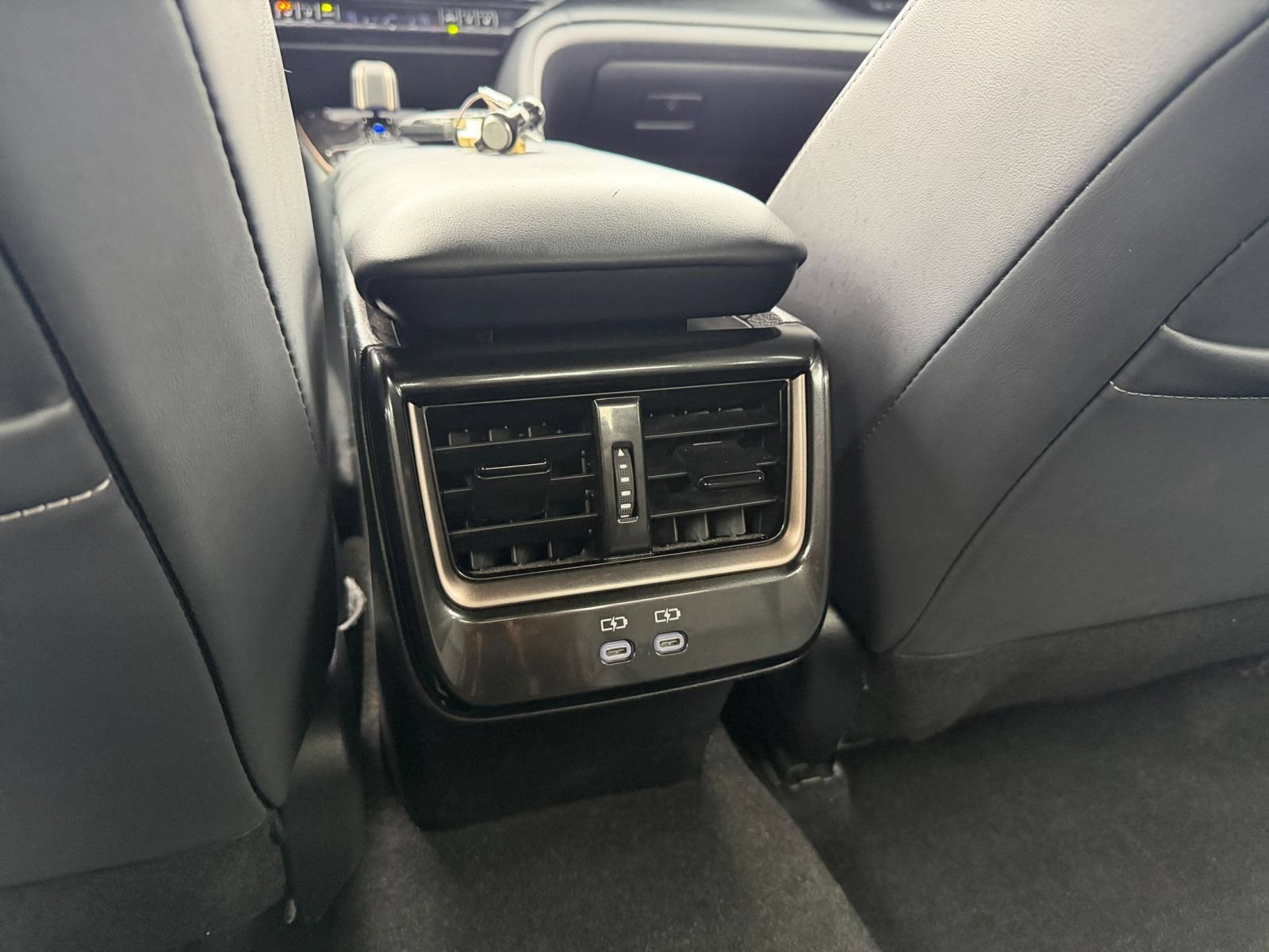 Used 2025 Toyota Crown AWD/4WD image 22