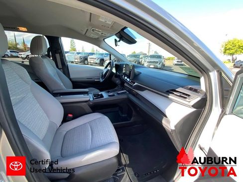 Certified 2025 Toyota Sienna LE FWD image 13
