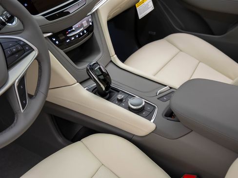 New 2026 Cadillac XT5 Premium Luxury image 14