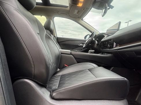 Used 2024 Nissan Rogue Platinum w/ Platinum Premium Package AWD/4WD image 8
