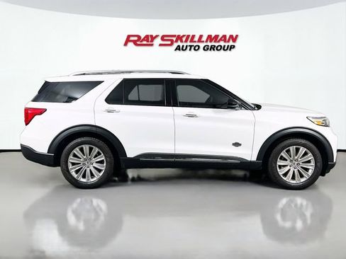 Used 2022 Ford Explorer King Ranch RWD image 8