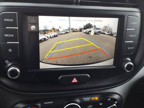 Used 2023 Kia Soul LX w/ LX Technology Package image 16