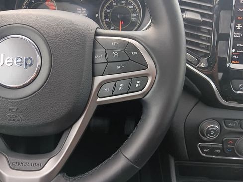 Used 2021 Jeep Cherokee High Altitude AWD/4WD image 21