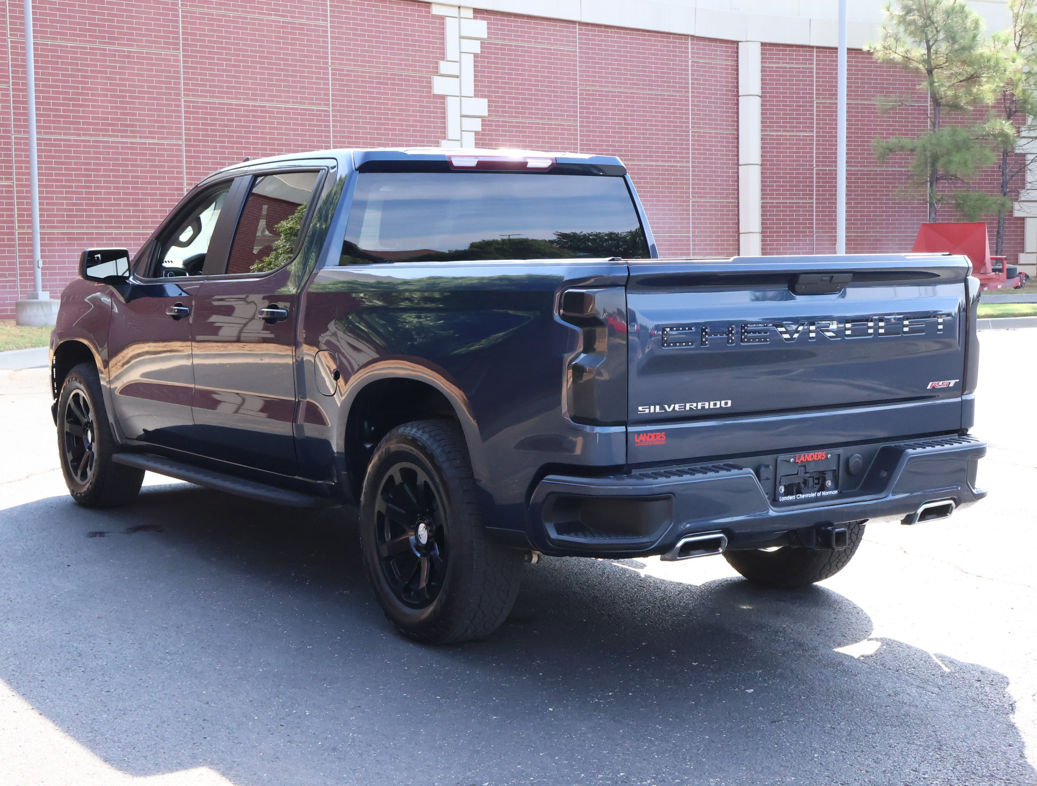Used 2022 Chevrolet Silverado 1500 RST w/ Z71 Off-Road Package AWD/4WD image 7
