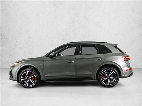 Certified 2025 Audi Q5 2.0T Premium Plus w/ Premium Plus Package image 9