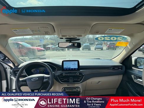 Used 2020 Ford Escape Titanium w/ Titanium Premium Package 2.0 image 11