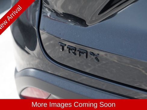 Used 2024 Chevrolet Trax LS w/ LPO, Blackout Package FWD image 5