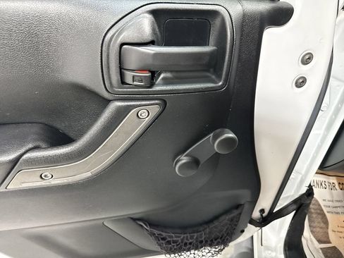 Used 2017 Jeep Wrangler Unlimited Sport AWD/4WD image 24