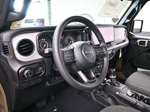 New 2026 Jeep Gladiator Sport image 10