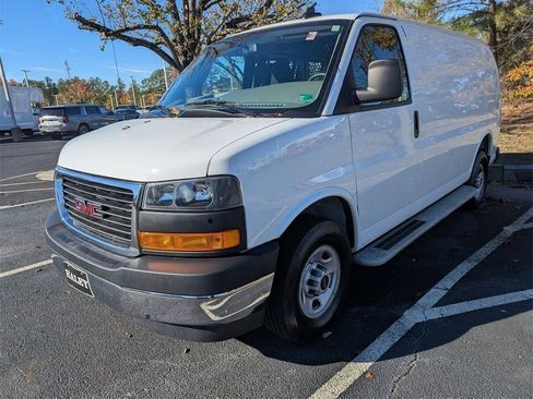 Used 2024 GMC Savana 2500 w/ Driver Convenience Package image 4
