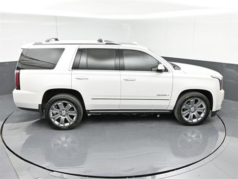 Used 2017 GMC Yukon Denali w/ Open Road Package AWD/4WD image 12