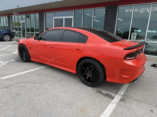 Used 2018 Dodge Charger SRT w/ Harman/Kardon Audio Group RWD image 3