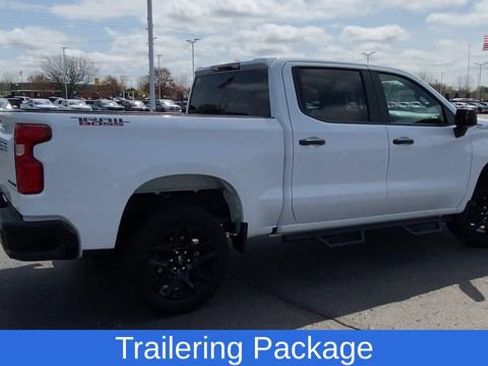 Certified 2022 Chevrolet Silverado 1500 Custom Trail Boss w/ LPO, Dark Essentials Package AWD/4WD image 9