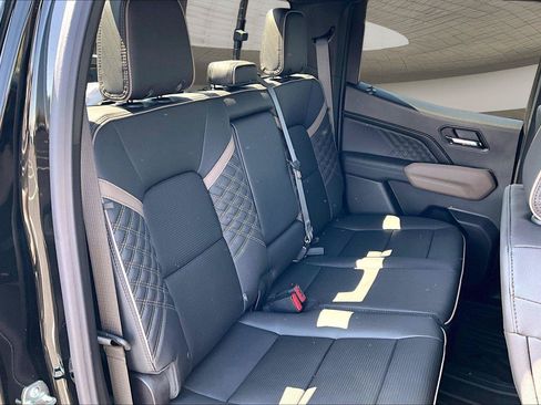 New 2026 GMC Canyon Denali w/ LPO, Denali Black Edition AWD/4WD image 11