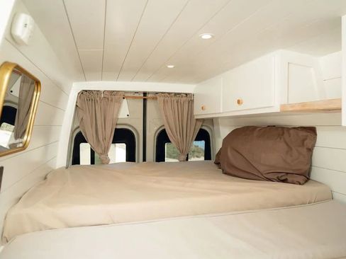 Used 2021 Mercedes-Benz Sprinter 2500 image 35