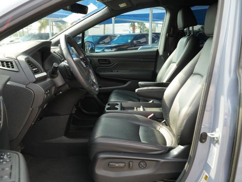 Used 2023 Honda Odyssey Sport image 12